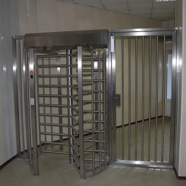 Монтаж повнозростових турнікетів в Харкові - ХАРТРОН АРКОС-ЛТД 
